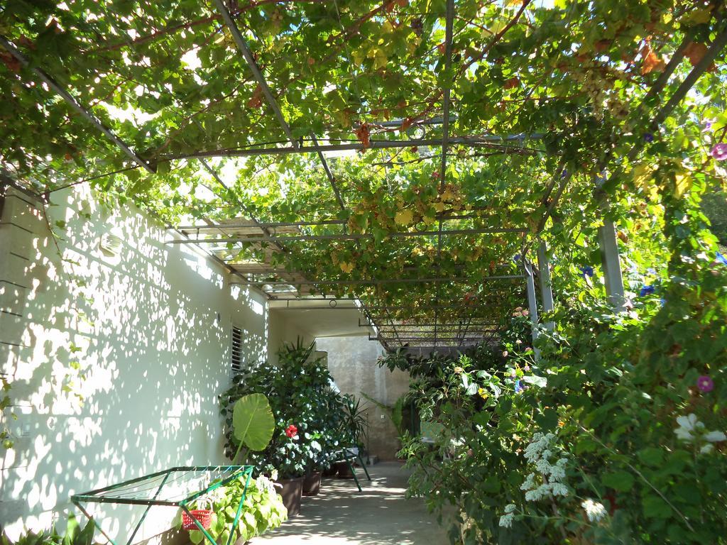 Apartments Micic Hvar Town Exterior photo