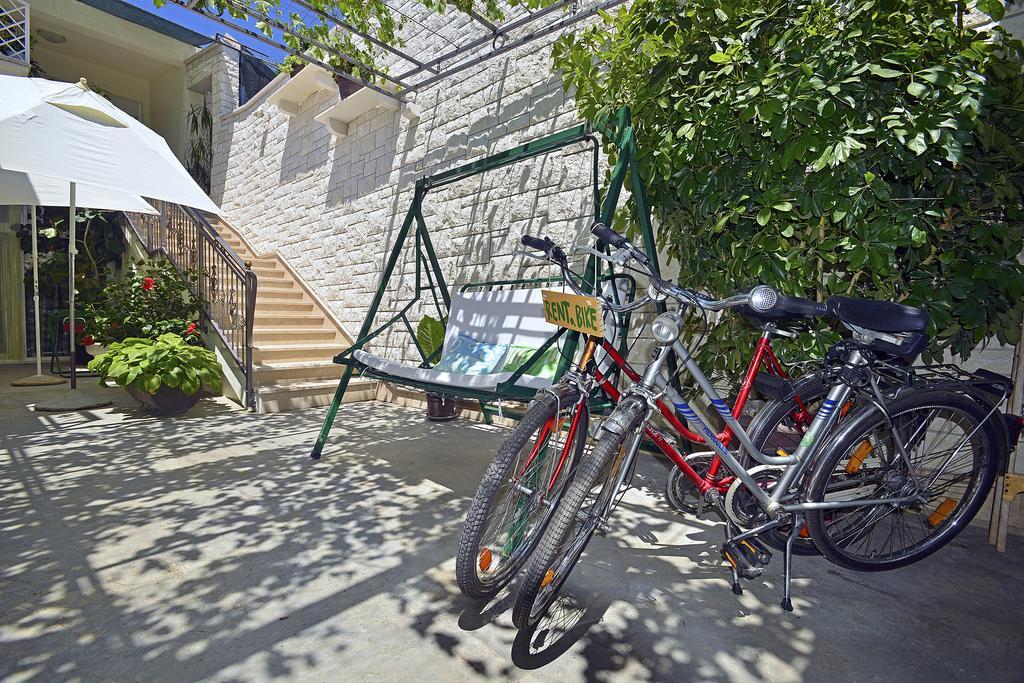 Apartments Micic Hvar Town Exterior photo
